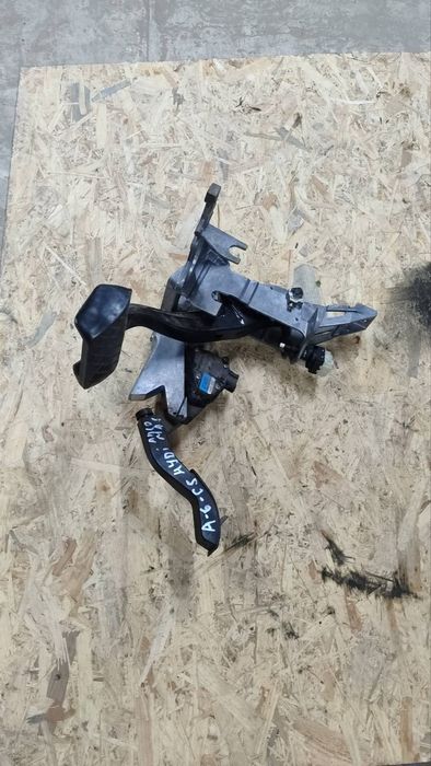 Педаль газа электро пластик АКПП Audi A6 C5 1997-2004 8D1723523N