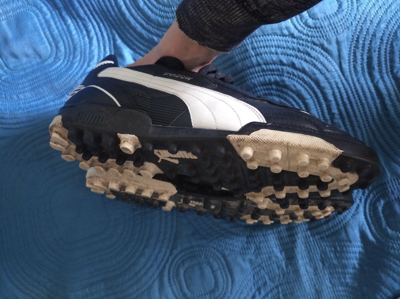 Продам шкіряні сороконіжки Puma. Сороконожки.