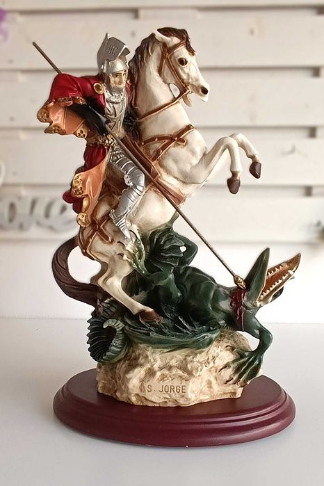 Estátua de São Jorge e o Dragão - Pintado à Mão