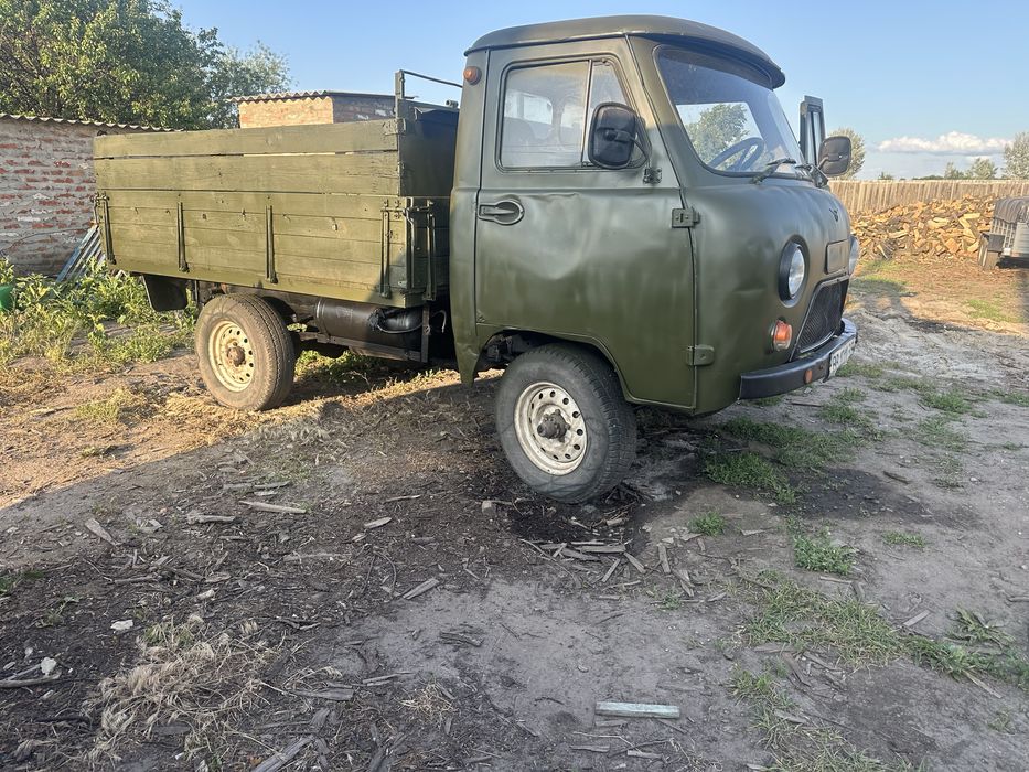 Продам уаз 3303 .