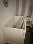 Berço para bebe, colchao e resguardo