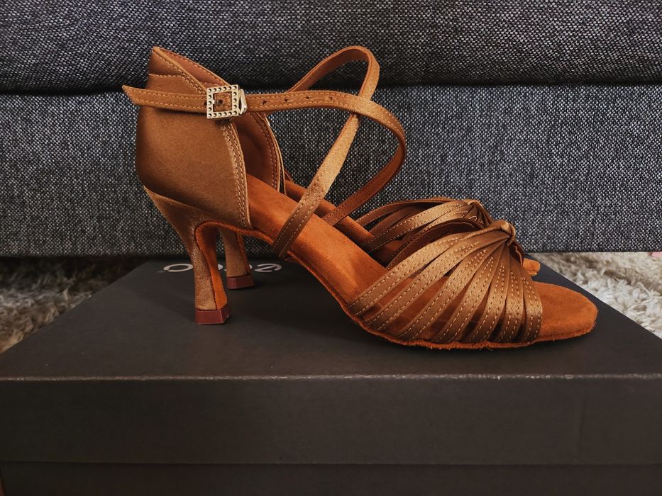Stylowe buty taneczne złote 38 salsa bachata towarzyski