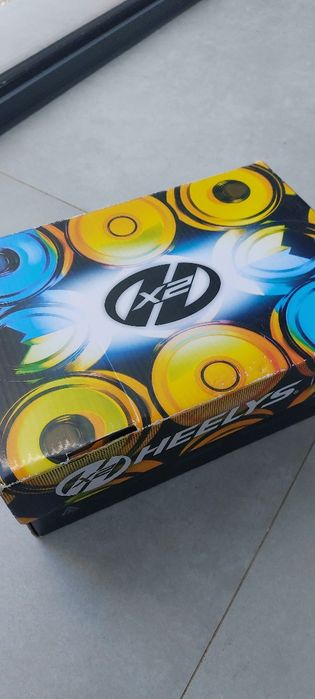 Tenis com rodinhas Heelys x2