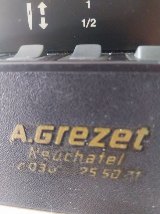 Maquina costura completa impecavel