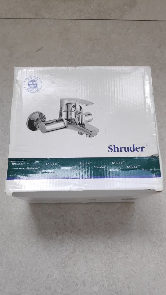 Смеситель для ванной Shruder.