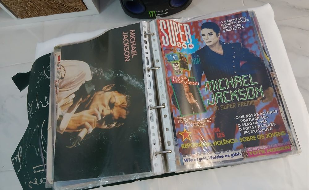 Coleção de Posters e capas tudo do Michael Jackson