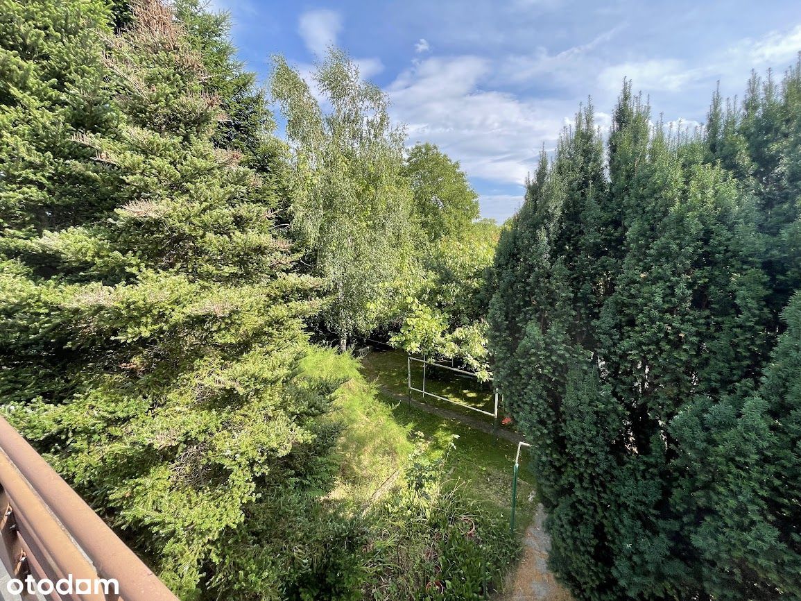 Sprzedam dom z dużą działką 1214 m² w Piastowie.