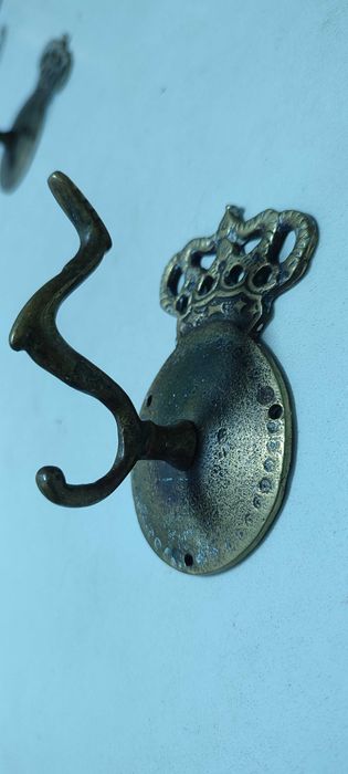 Par de cabides de época em Latão forjado