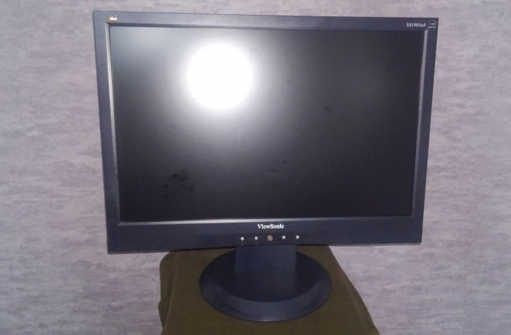 Монитор 19" ViewSonic VA1903WB