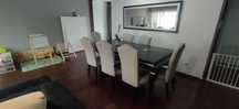 Mesa de jantar - Sala - com 7 cadeiras em excelentes condições
