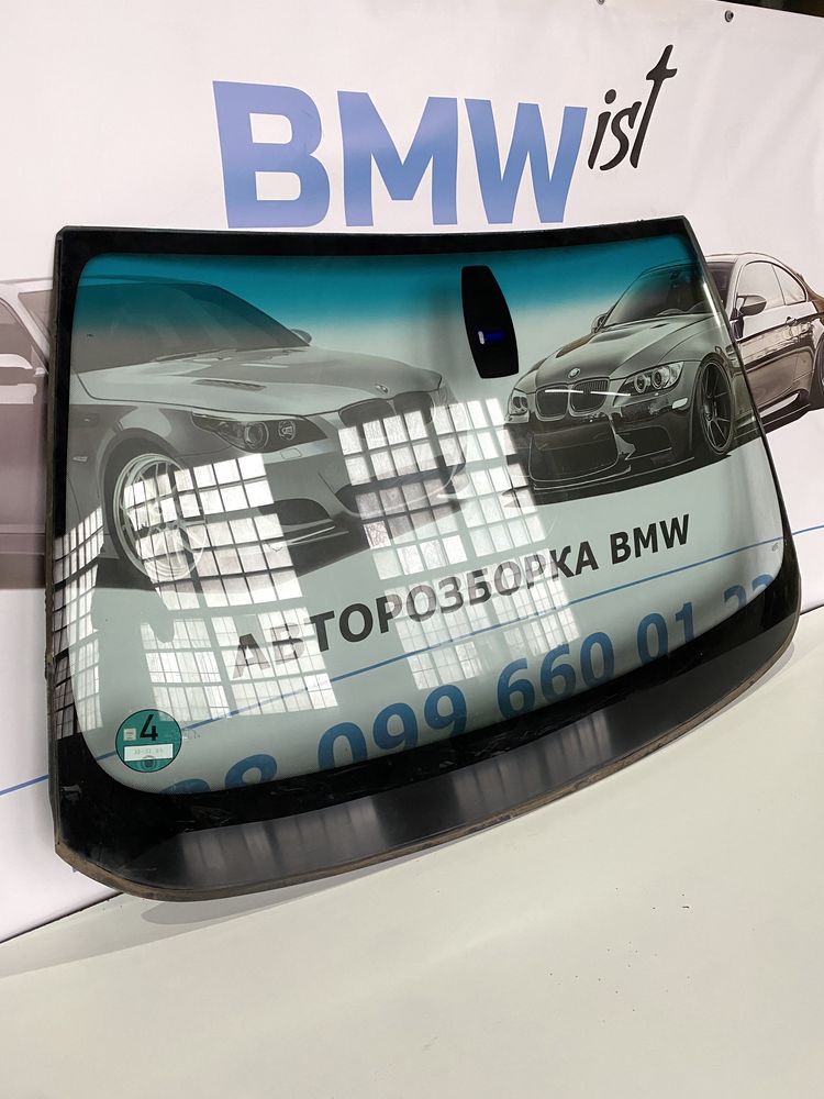Лобове Скло BMW E60 E61 Лобовое Стекло БМВ Е60 Е61 з Датчиком Дощу