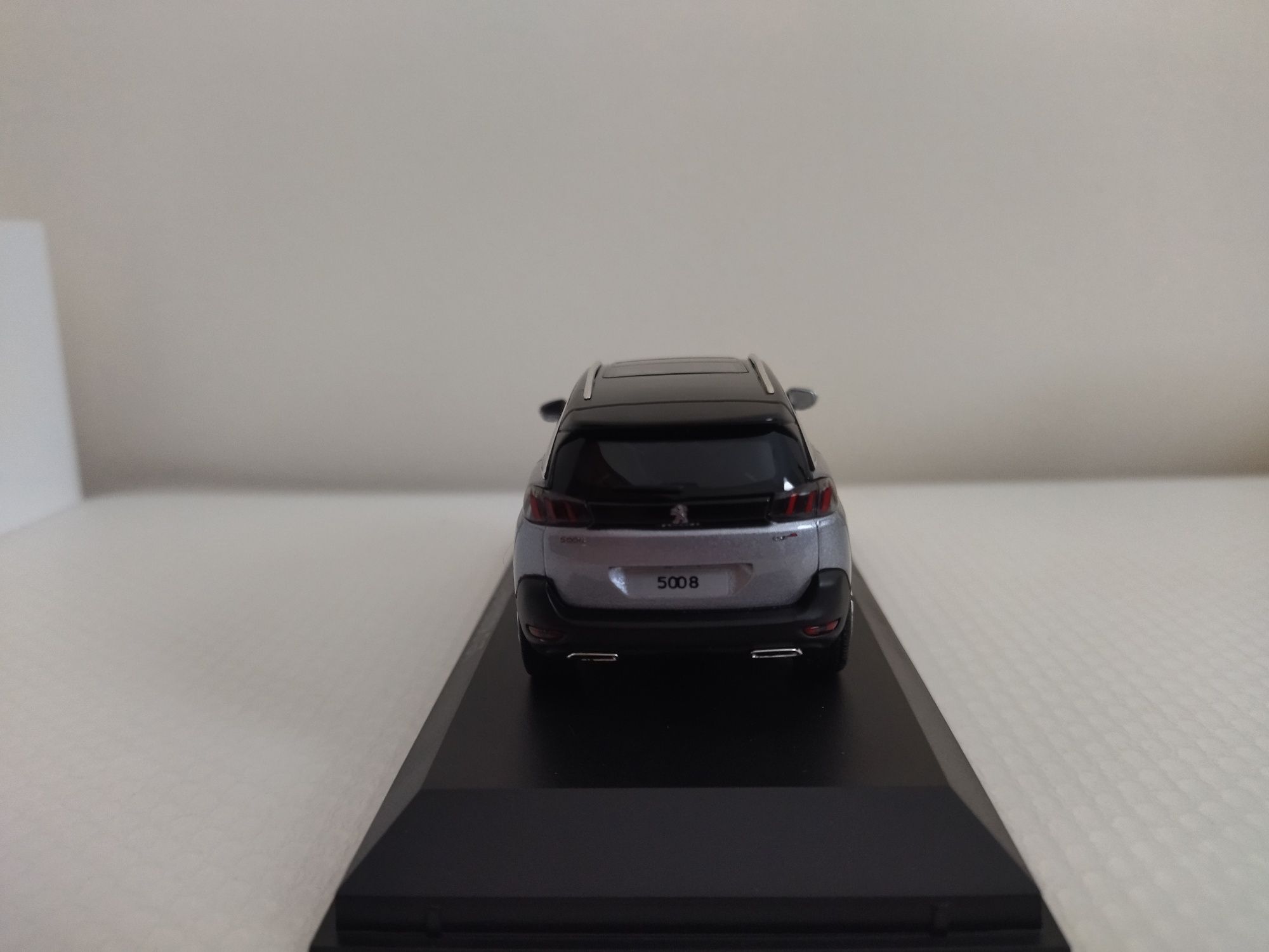 Miniatura Peugeot 5008 GT 1/43 Nova