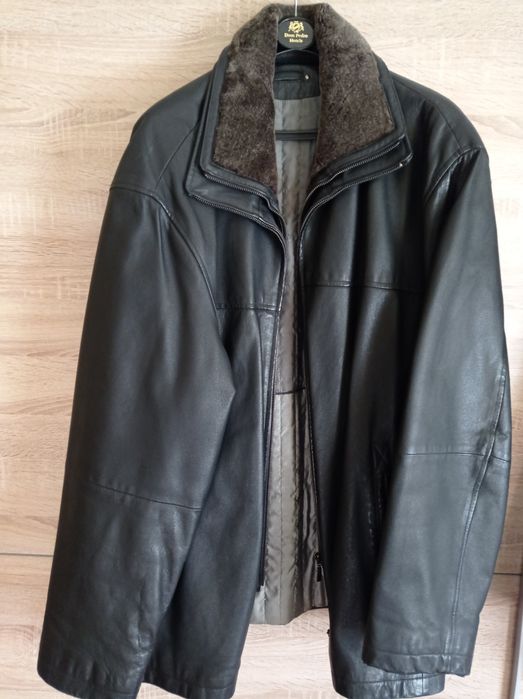 Casaco de inverno homem em pele