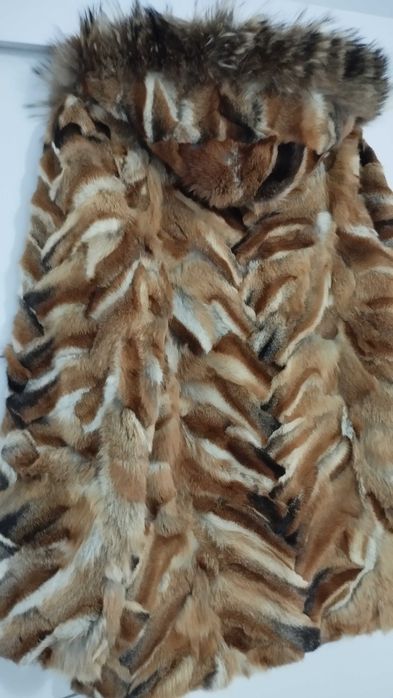 Futro z lisa z kapturem