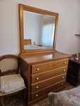 Cama casal 160x200 com mesinhas e comoda com espelho
