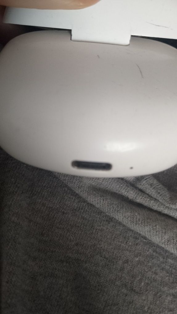 Airpods type-c беушні