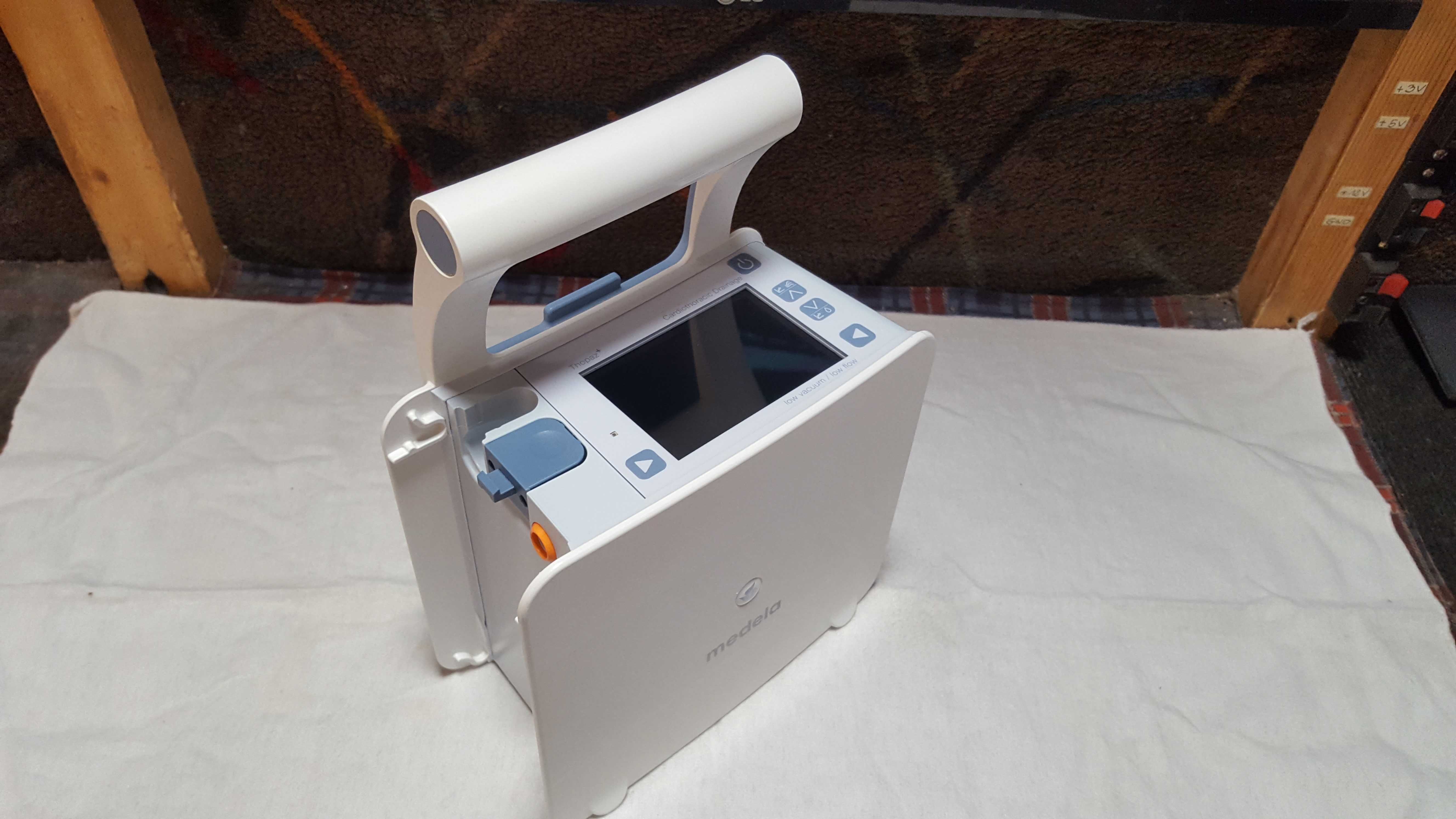 Medela Thopaz Plus - System drenażu i monitorowania klatki piersiowej.