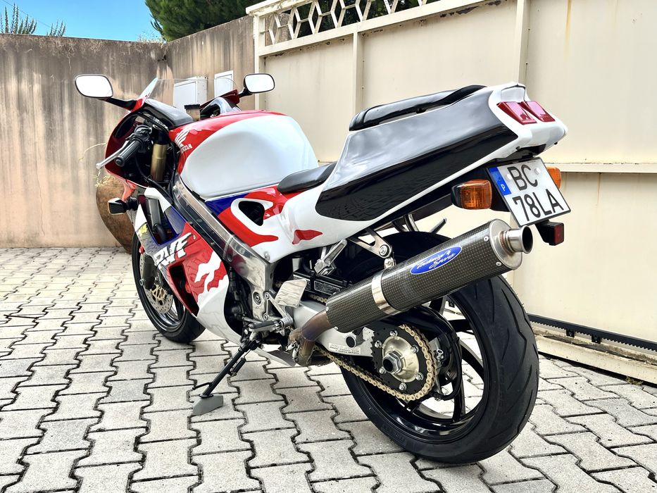 Honda RVF 400 NC35