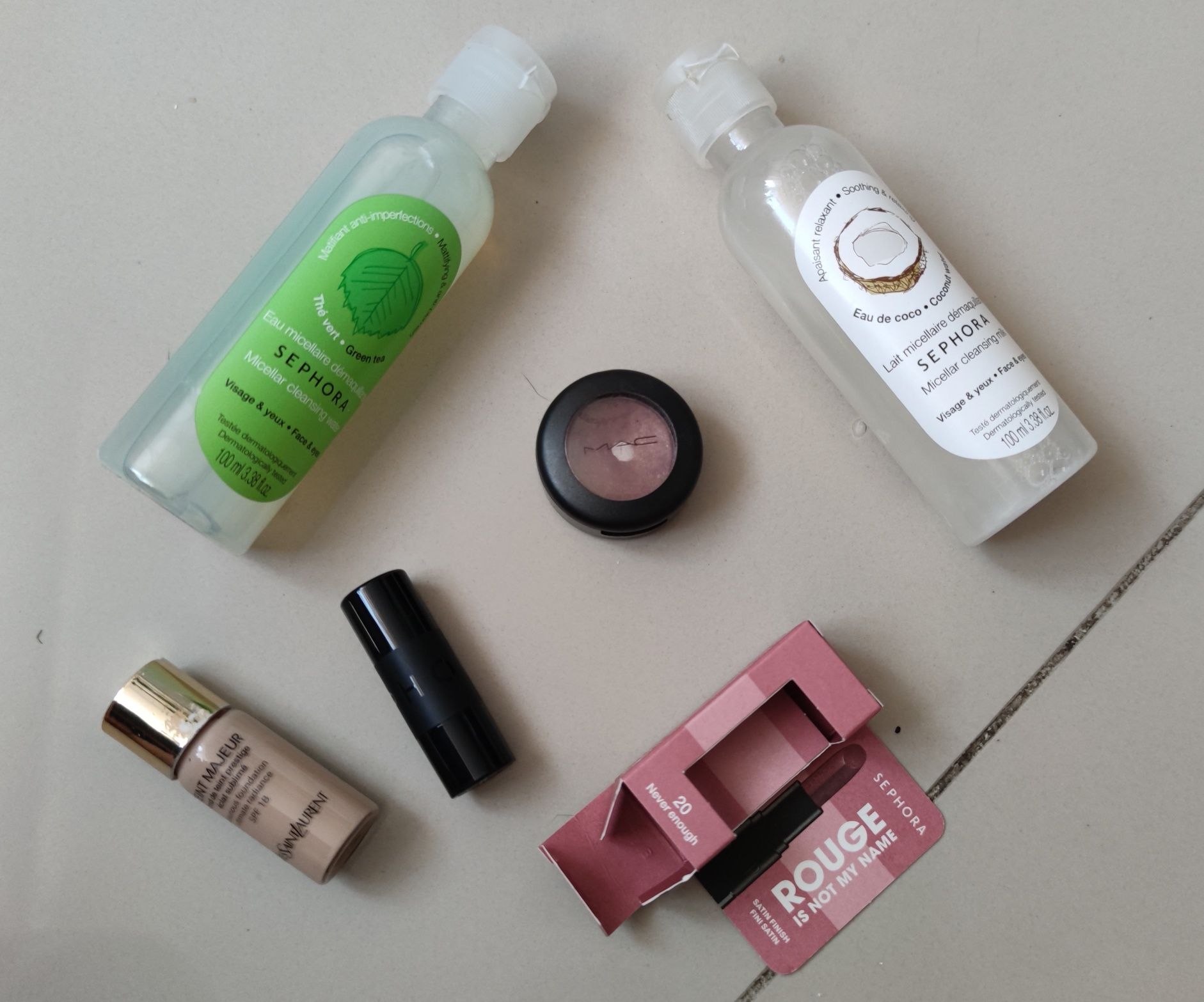 Zestaw kosmetyków do makijażu Yves Saint Laurent