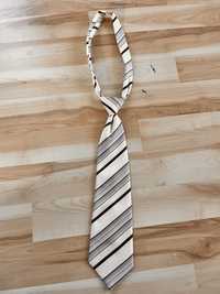 Krawat w skośne paski
