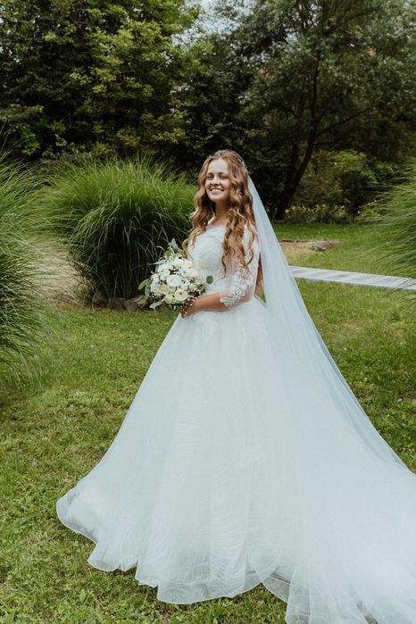 Весільна сукня, весільне плаття, фата