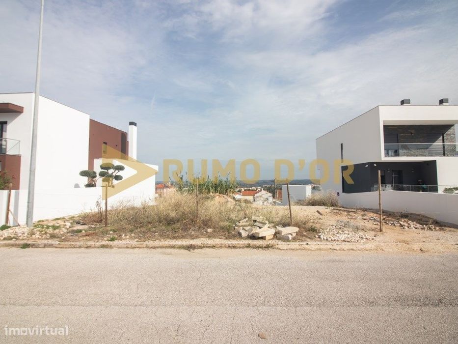 Terreno urbano Quinta das Varandas em Alenquer