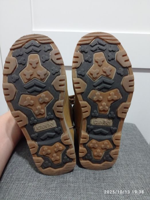 Buty 30 zimowe trzewiki trapery kozaki na zimę