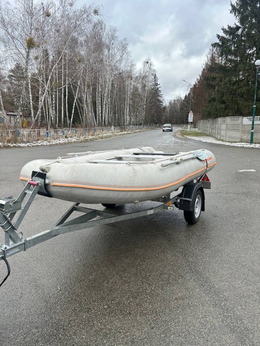 Продам човен мотор та лафет