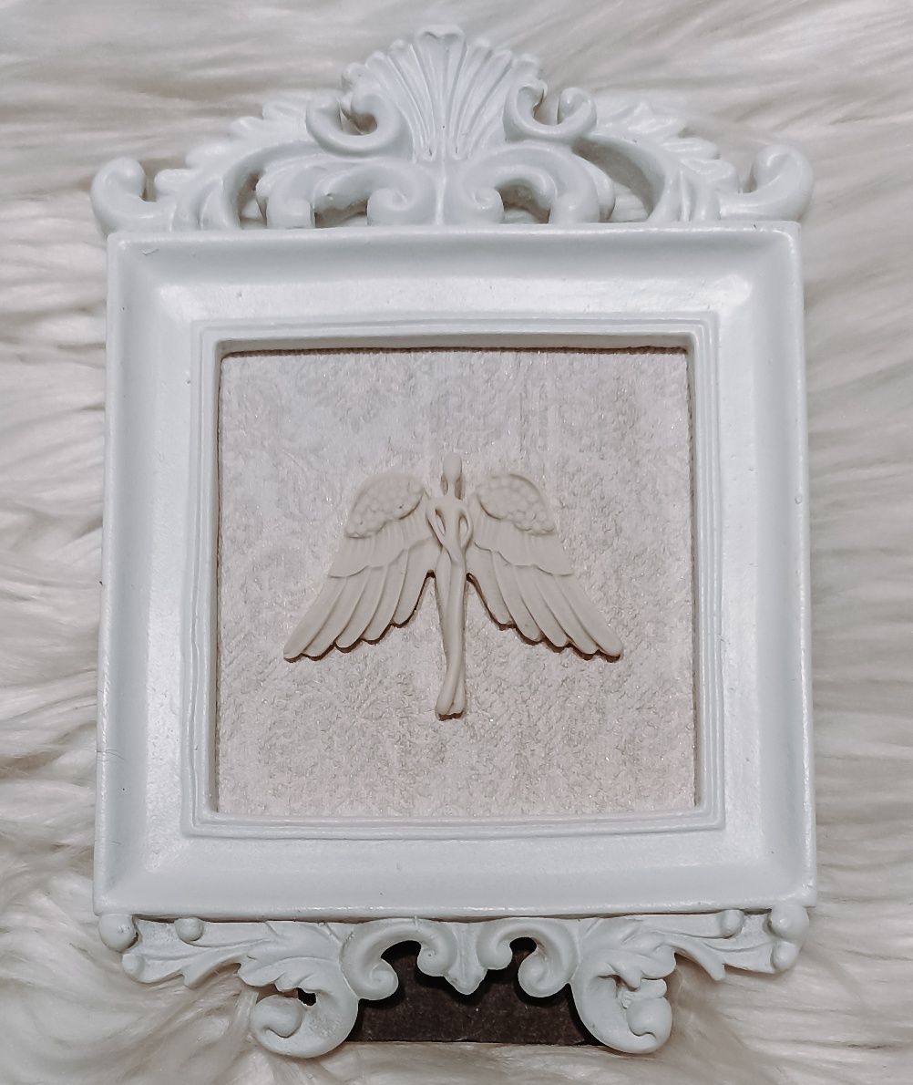 Mini anioł w ozdobnej ramce 15 cm x 10 cm