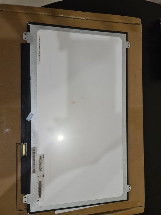 LCD para portátil 15.6" 30Pin N156BGE EB1 Rev c2 NOVO
