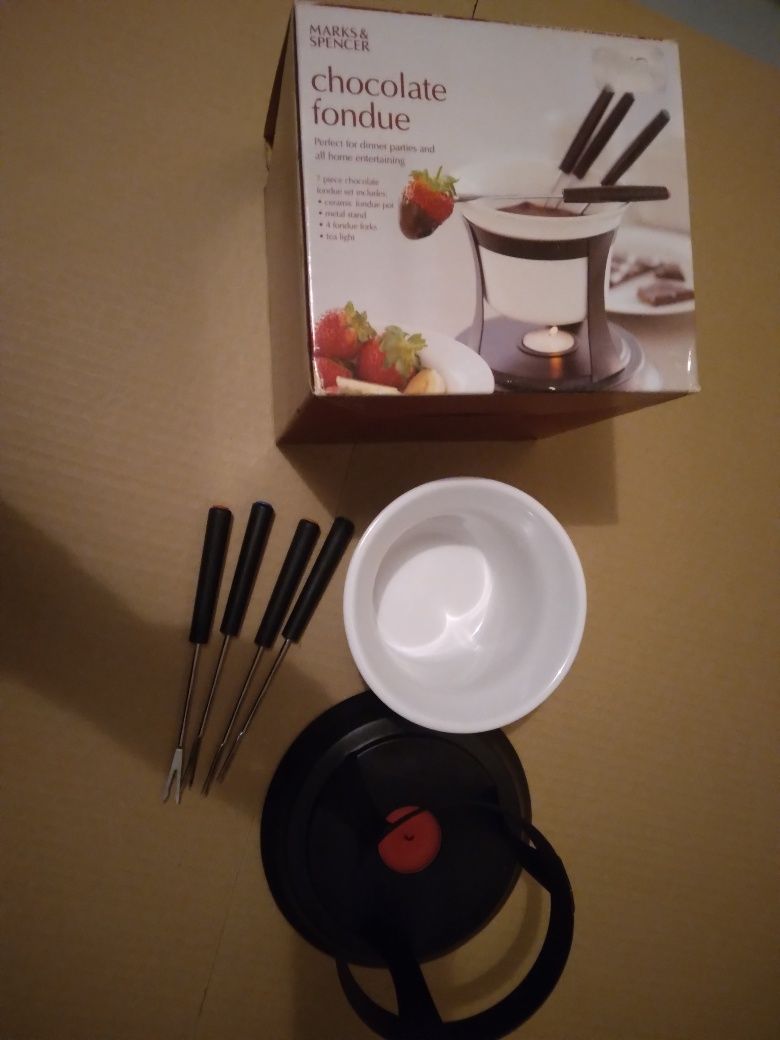 Marks and Spencer chocolate fondue