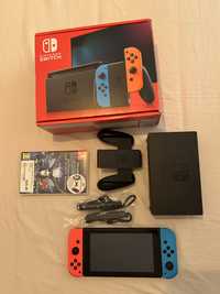 Nintendo Switch com comandos Joy-Con (azul néon/vermelha néon)