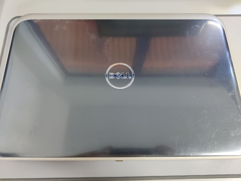 Portátil Dell Inspiron 5520