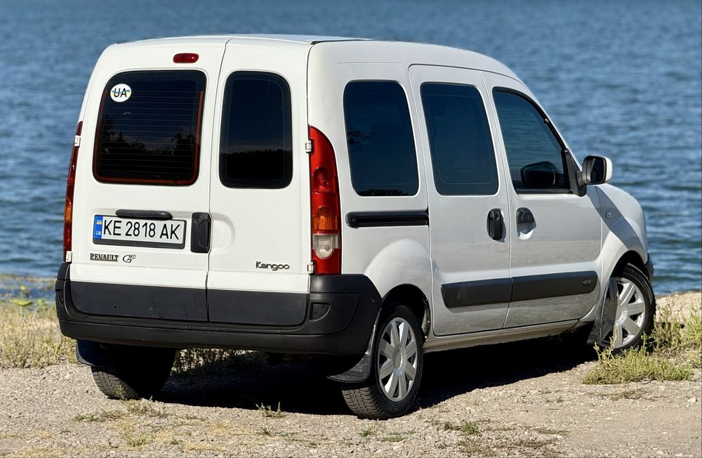 Renault Kangoo 1.5 K9K дизель пассажир