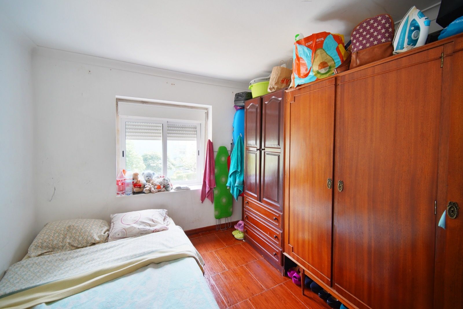 Apartamento Com Dois Armazéns