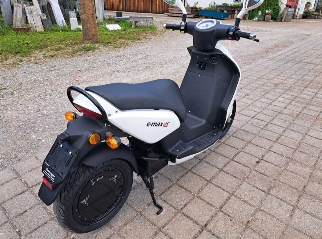 Mota Elétrica Emax 90 S