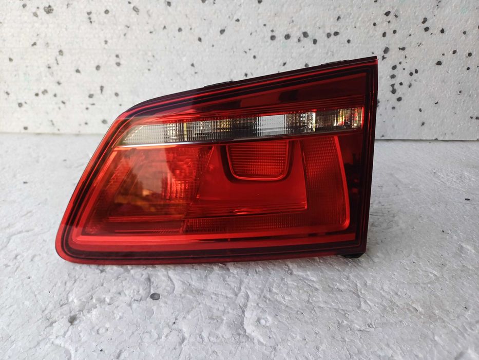 lampa prawa tył vw golf sportsvan 51094.5094k w klapę