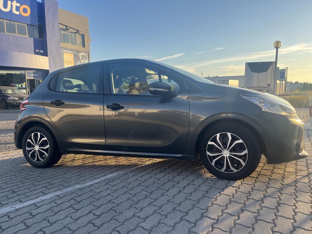 Peugeot 208 1.4 HDI