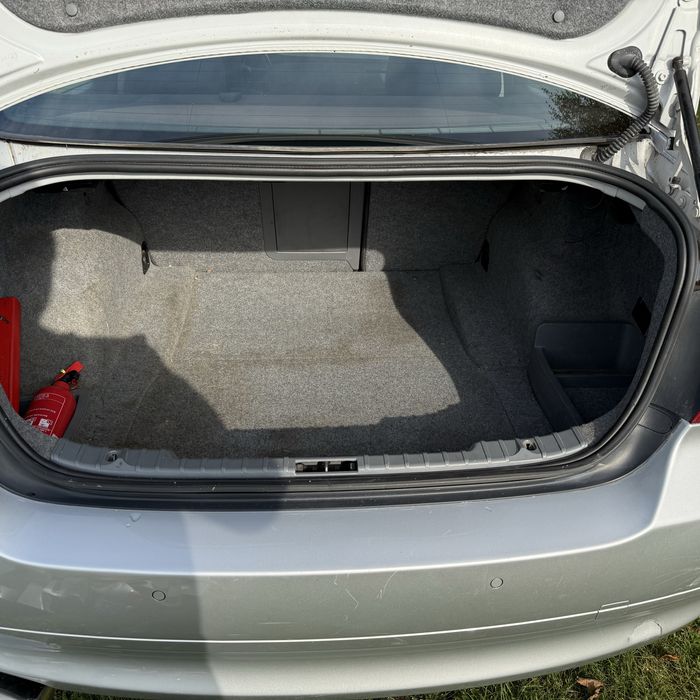 Sprzedam Bmw e90 320i