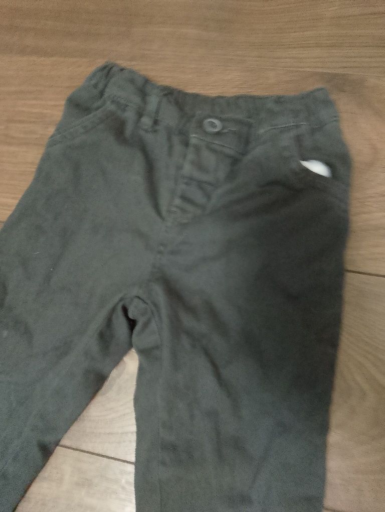 Spodnie 104 materiałowe