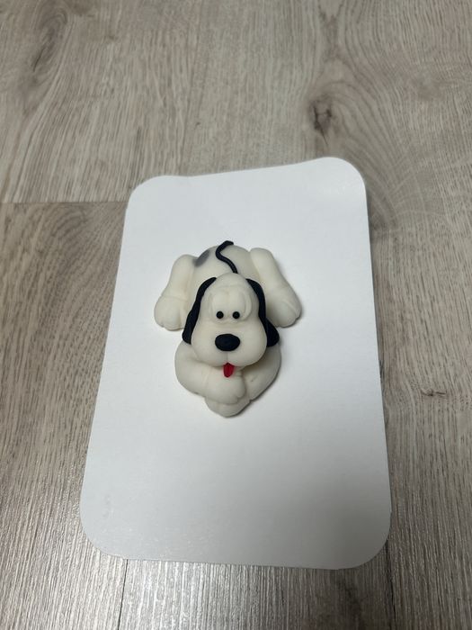 Figurka z masy cukrowej marcepanowej pies piesek dalmatyńczyk