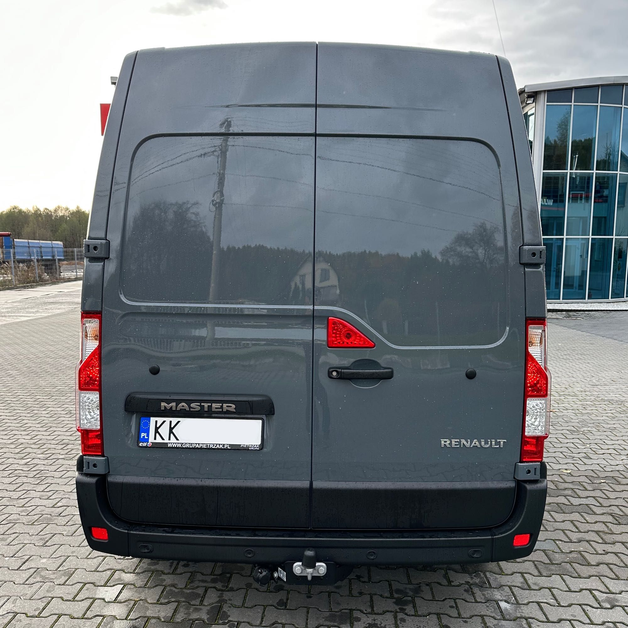 WYNAJEM SAMOCHÓD DOSTAWCZY blaszak L3H2 Renault Master NOWY 2023 hak