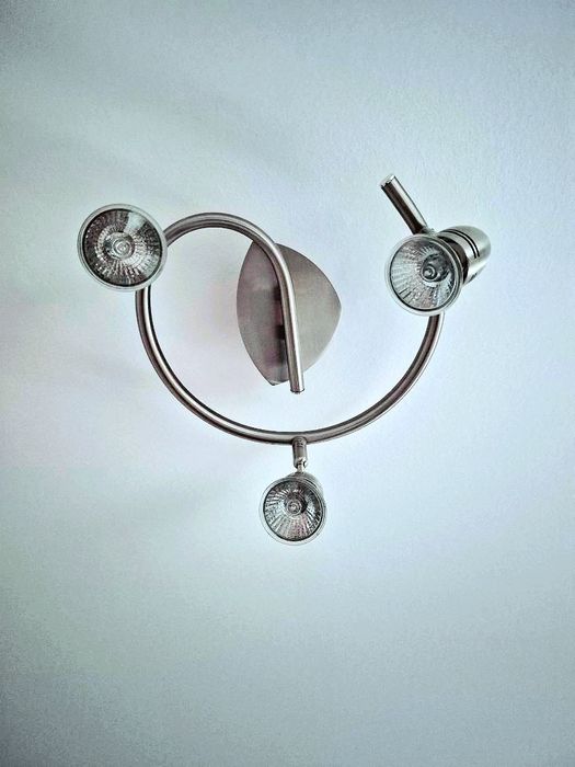 Lampa sufitowa oświetlenie halogenowe przedpokój salon jadalnia