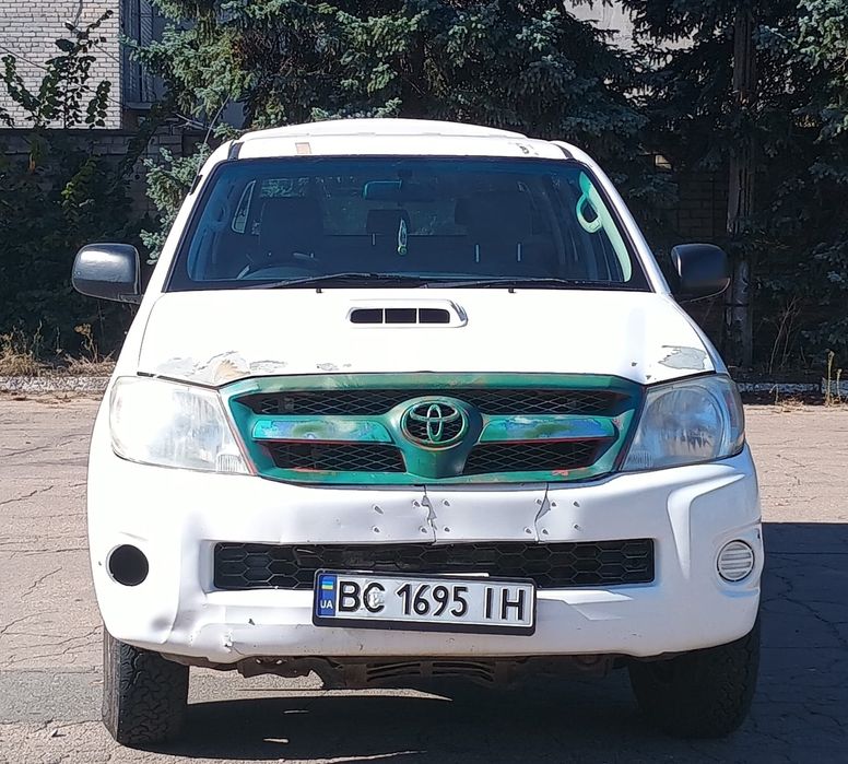 Продам Toyota Hilux 2,5 144 к.с.