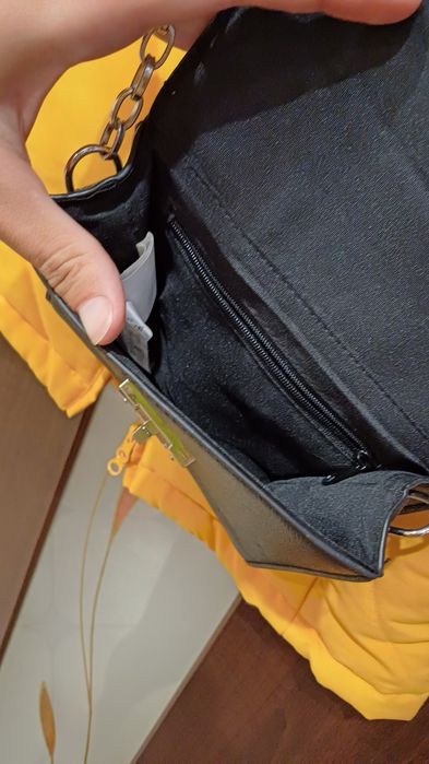 Сумочка маленька чорна