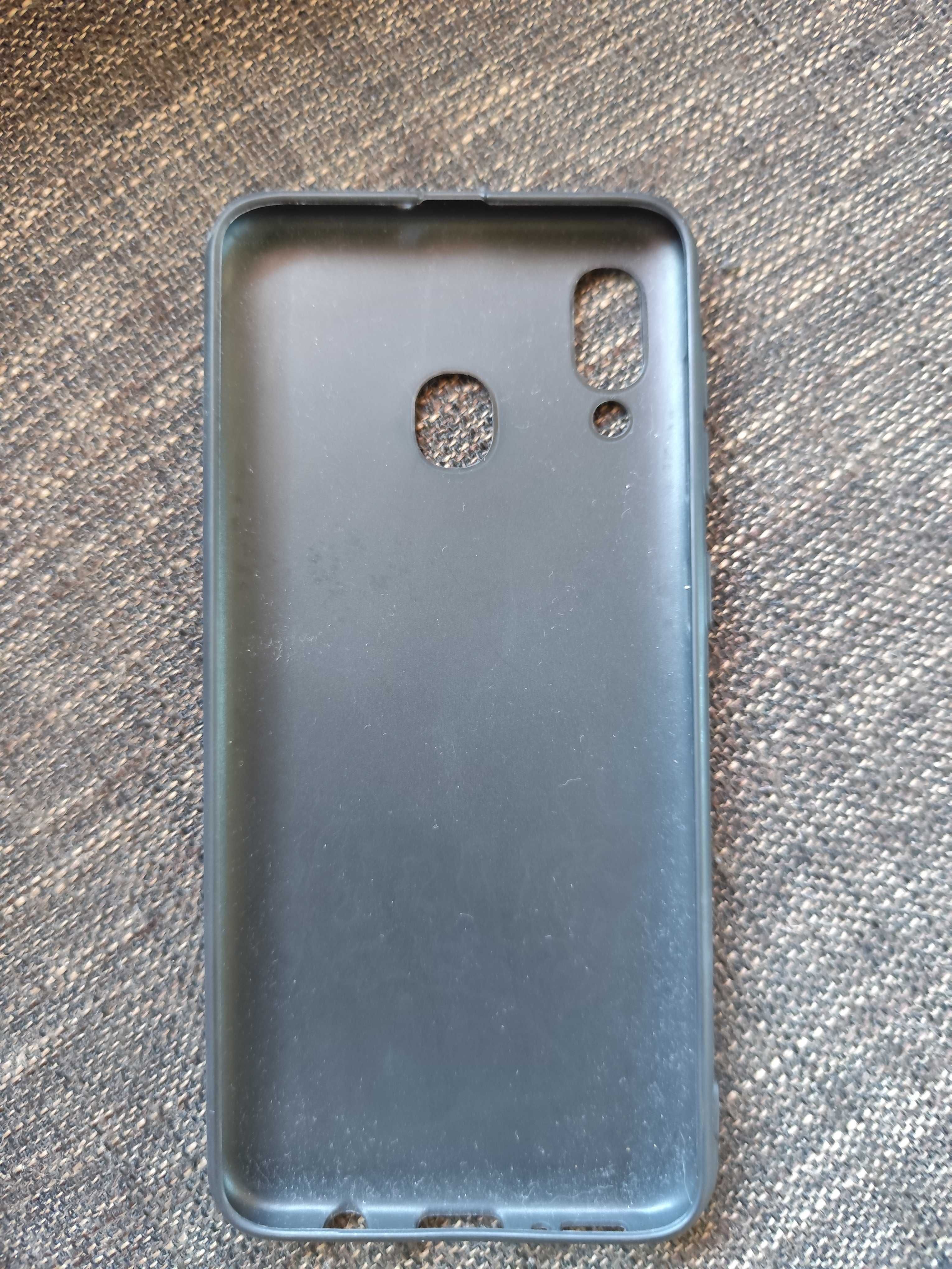 Etui na telefon z kotem