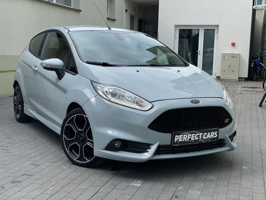 Ford Fiesta ST 200 NAVI Kam. Cofania Recaro Felga 17 CALI Czarny Sufit Piękna!