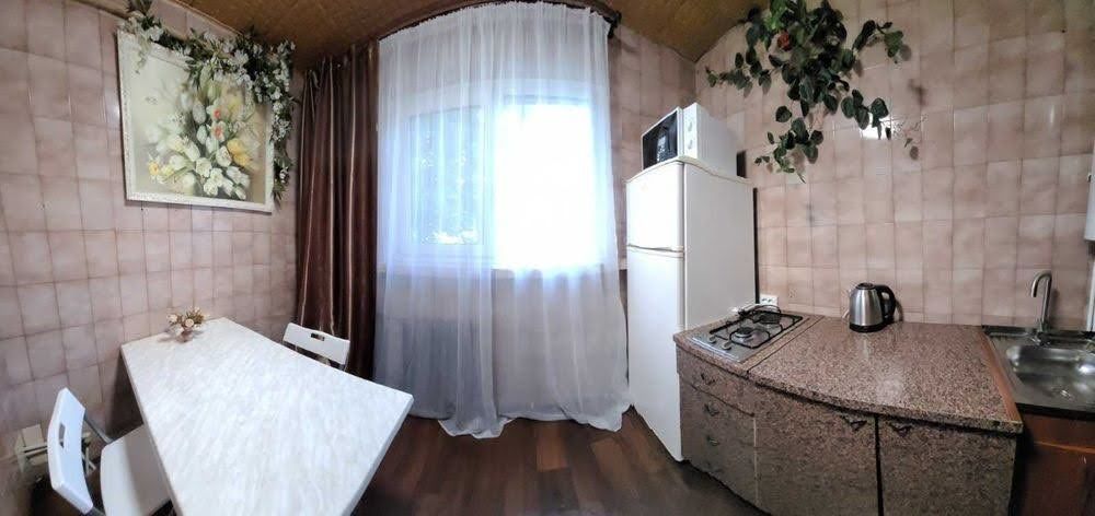 Посуточная аренда квартиры- Левада,проспект Аэрокосмический( Гагарина)