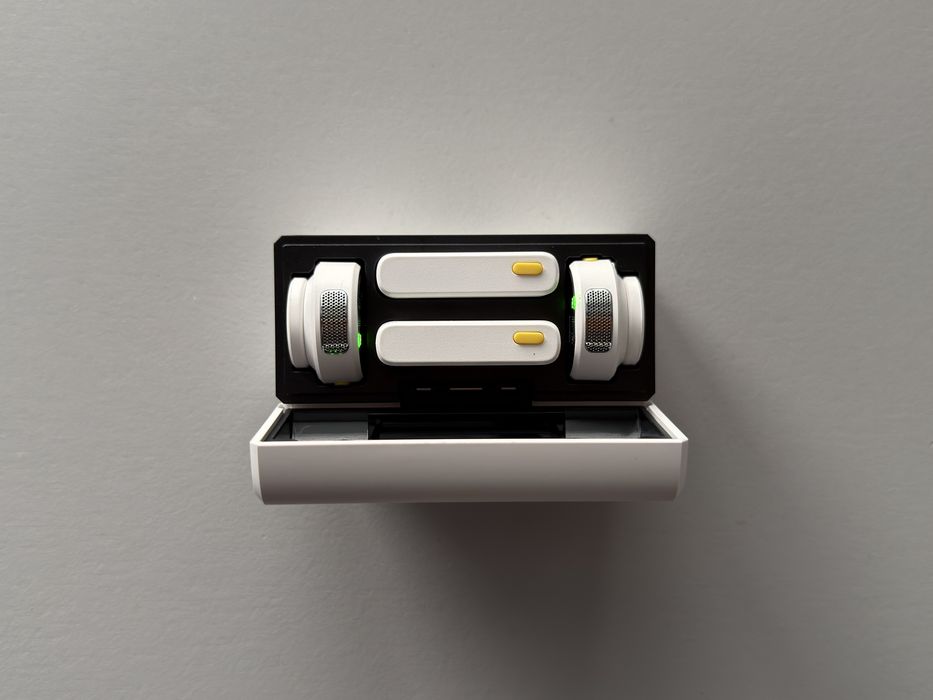 Магнітні петличні мікрофони типу Hollyland Lark M2