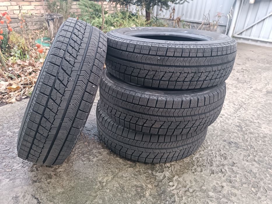 Шина зимова Bridgestone Blizzak VRX 185/65 R15 88S